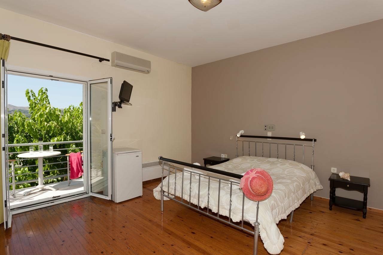 Rastoni Apartment Spilion Exterior photo